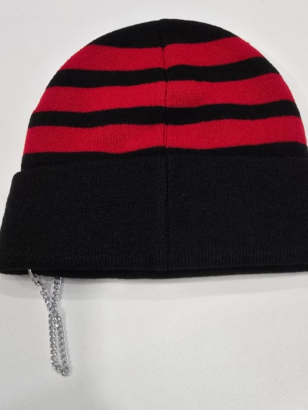 Dolls Kill ✦ Striped Beanie With Safety Pins & Chain ✦ Black/Red Knit Goth Punk - Picture 3 of 7